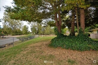Building Photo - 5002 S 58th St