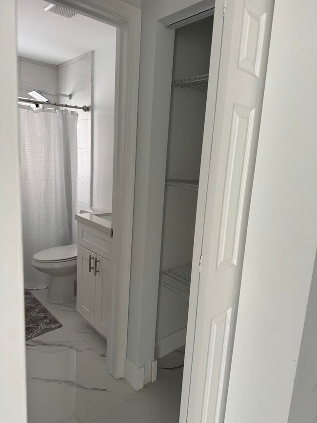 Foto del edificio - 16363 SW 61st Ln