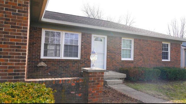 Foto del edificio - 8021 Knollgate Ct