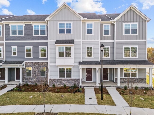 Building Photo - Gorgeous New Construction!  Updated Kitchen, SS Appliances, Open Floorplan, Garage, Pet Friendly!