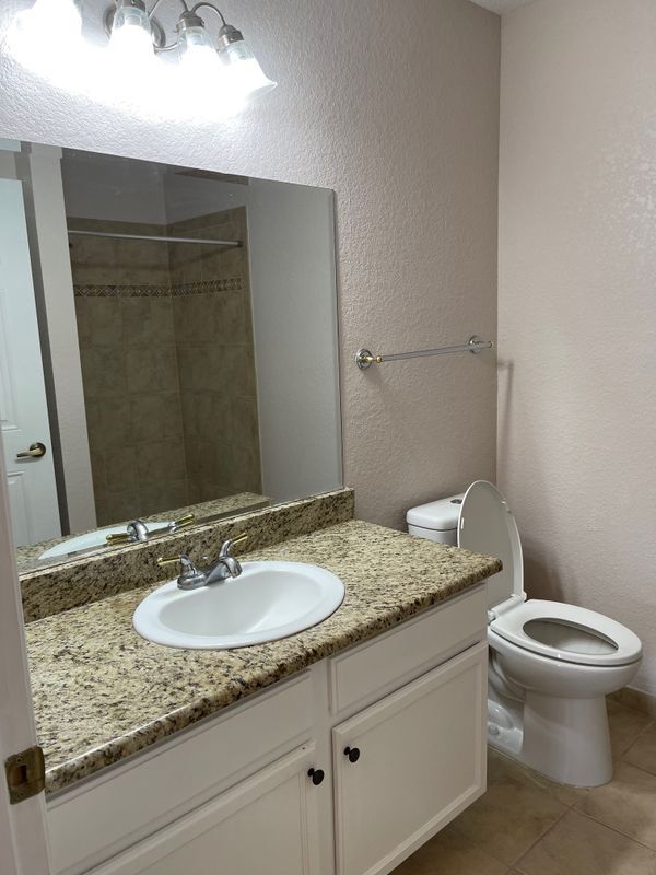 Foto del edificio - 4600 E Moody Blvd