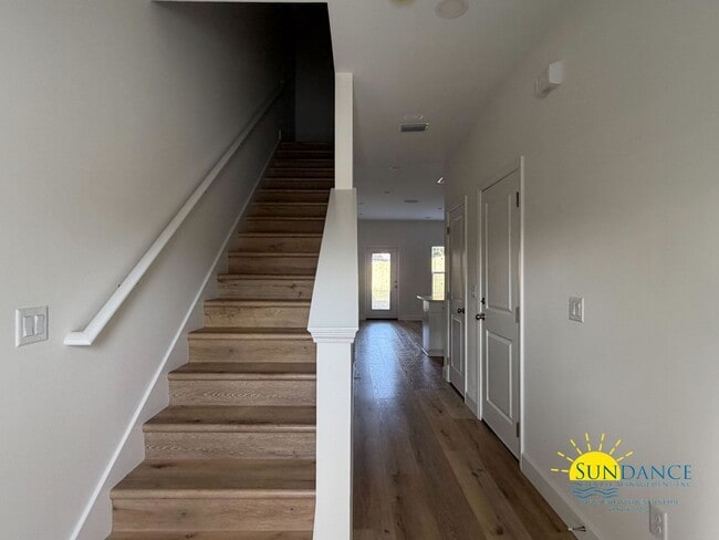 Building Photo - Brand-New 3 Bedroom Townhome in Fort Walton Beach!