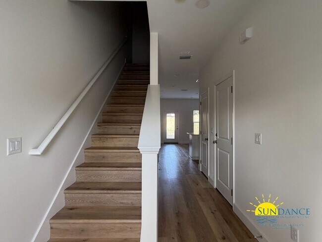 Foto del edificio - Brand-New 3 Bedroom Townhome in Fort Walton Beach!