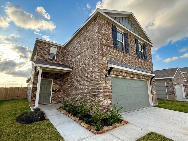 Building Photo - 3914 Flora Fld Dr