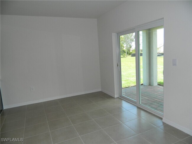 Building Photo - 25118 Doredo Dr