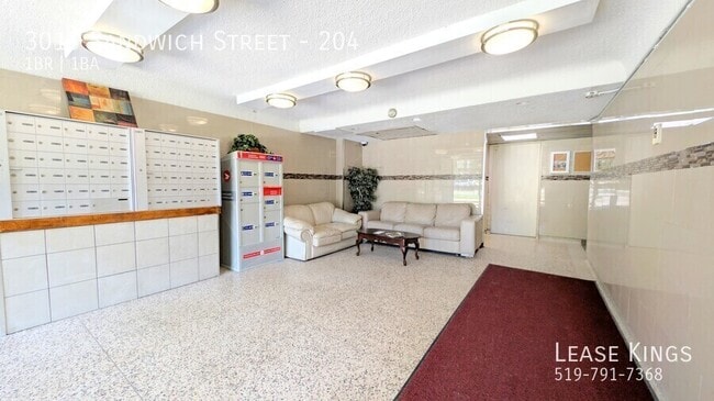 Photo du bâtiment - Minutes away from UofW