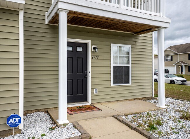 Foto del edificio - 2773 Old Field Rd