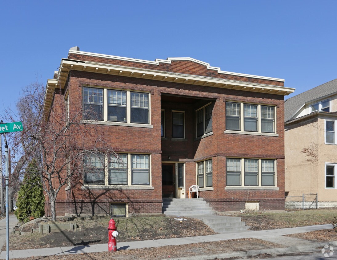 Foto principal - 2124-2126 Harriet Ave
