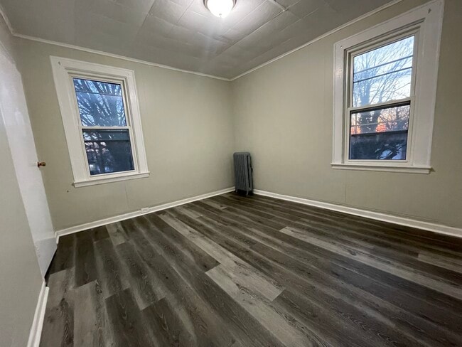 Foto del edificio - 117 Berkshire Pl