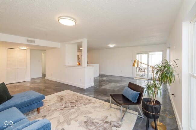 Foto del edificio - 5034 Allisonville Rd
