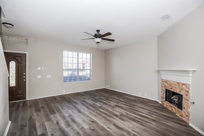 Building Photo - 8212 French Quarter Ln