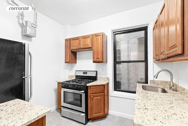Building Photo - 503 W 122nd St