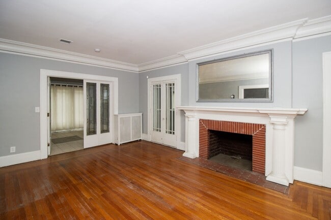 Building Photo - 11015 Wade Park Ave