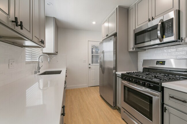Foto del edificio - 1207 S Burnside Ave