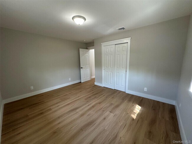 Foto del edificio - 1109 Pulaski Rd