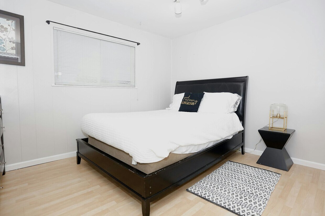 1616 Washtenaw Ave, Ypsilanti, MI 48197 Condo for Rent in Ypsilanti