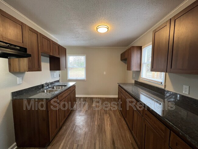 Foto del edificio - 947 Dawn Dr