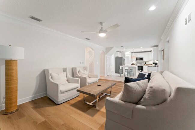 Foto del edificio - 614 6th Ave S