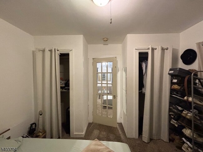 Foto del edificio - 22 Hillcrest Rd