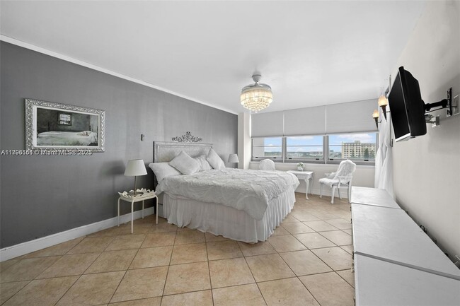 Foto del edificio - 18011 Biscayne Blvd