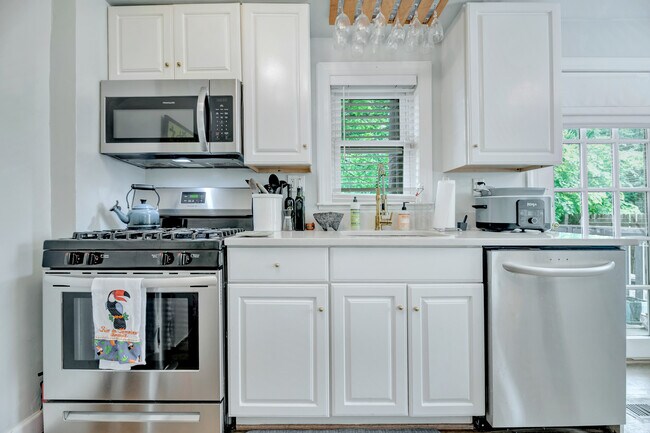 Foto del edificio - 402A E Howell Ave