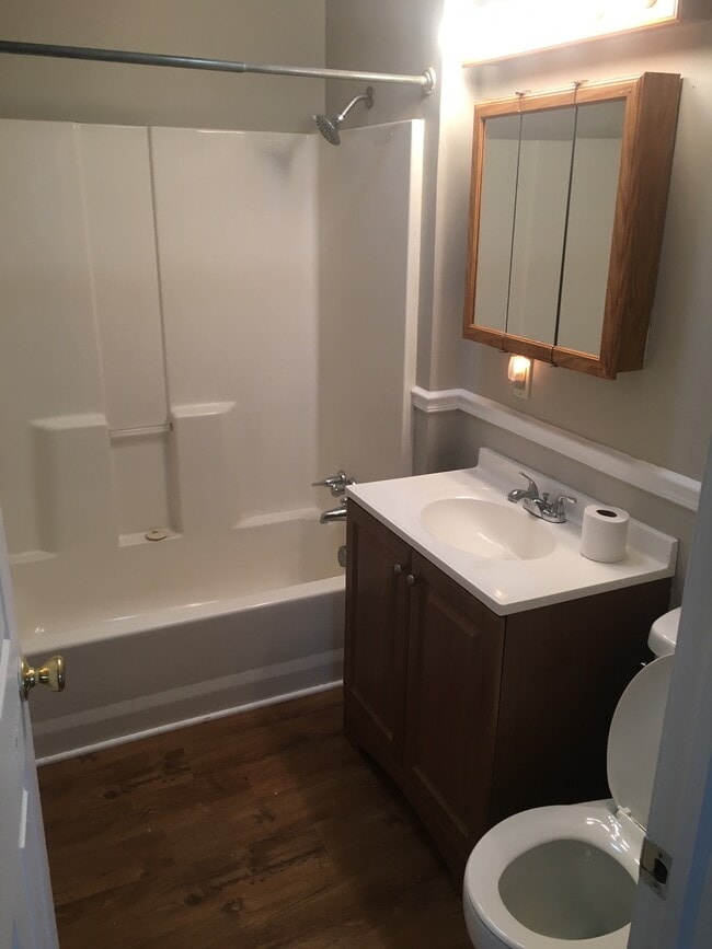 bathroom - 1206 N Goodlet Ave