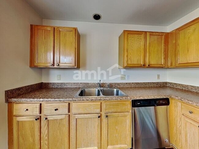 Building Photo - 6337 Willow Oak Dr