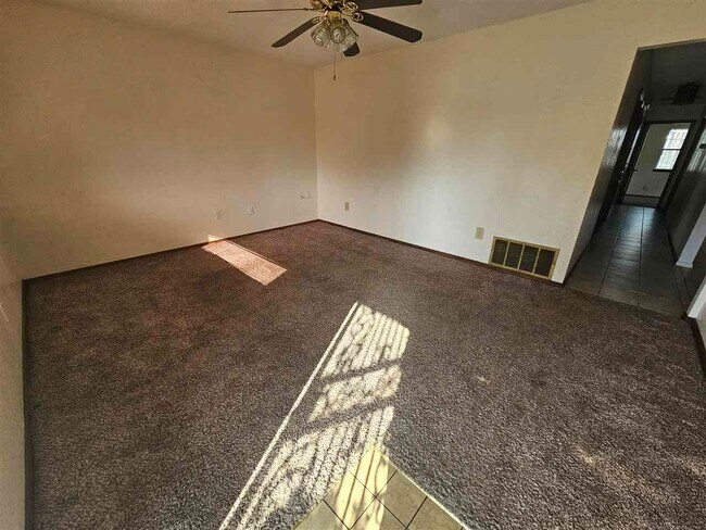 Foto del edificio - 2307 NW Terrace Hills Blvd