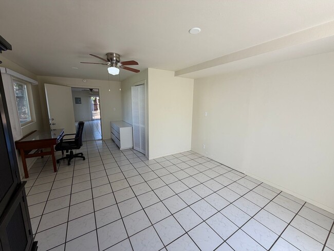 Building Photo - 42 Waikalani Pl