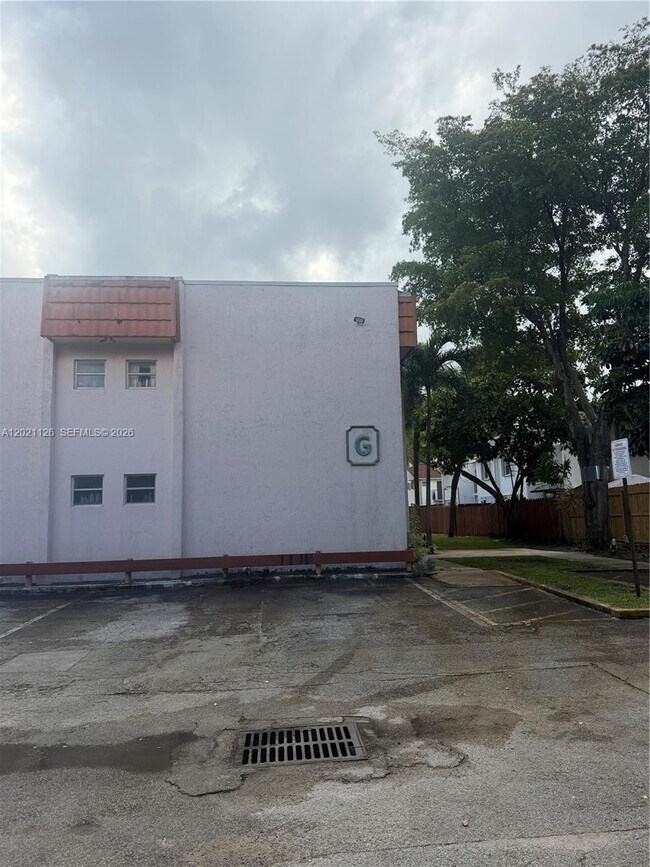 Building Photo - 7610 Stirling Rd