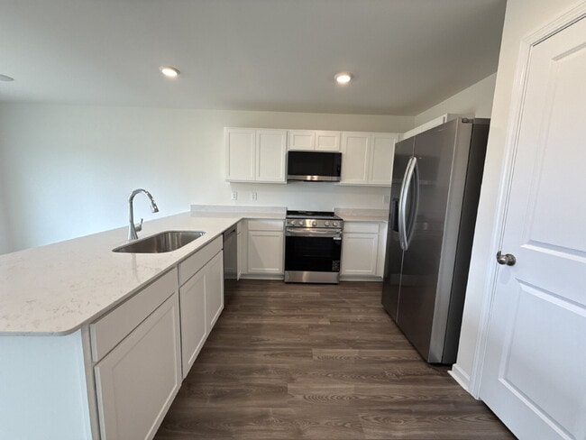 Building Photo - 112 Vulcan St