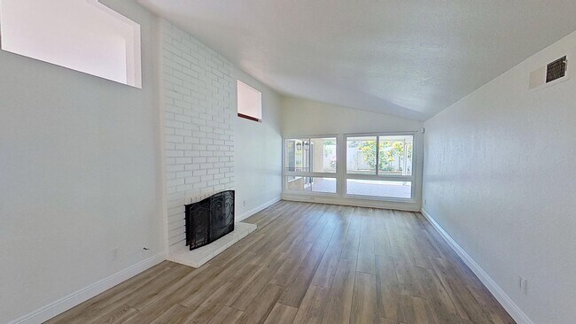 Building Photo - 9092 Brabham Dr