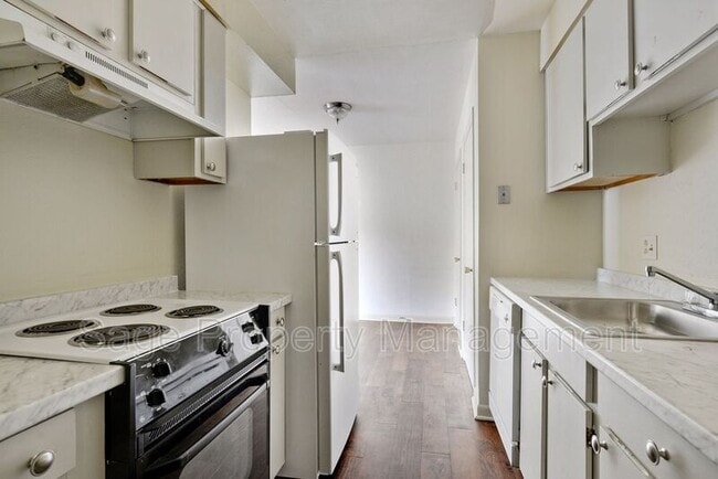 Building Photo - 684-684 Jennifer Jean Dr
