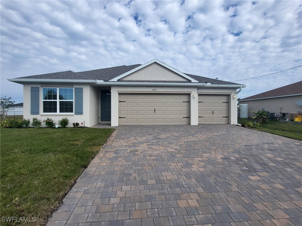 Foto principal - 2465 NW 9th St