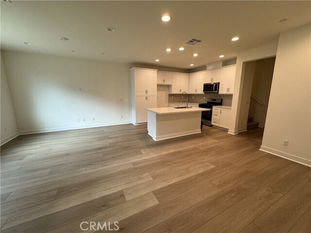 Building Photo - 4252 Hollyhock Paseo