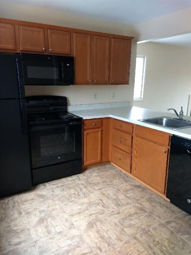 Foto principal - 8 Blackburn Ct