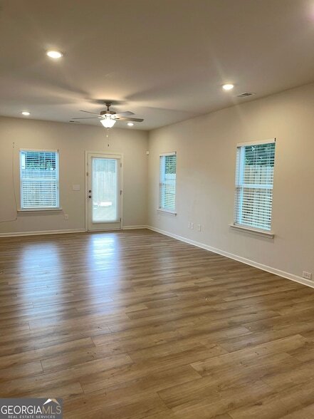 Foto del edificio - 1492 Trellis Ct
