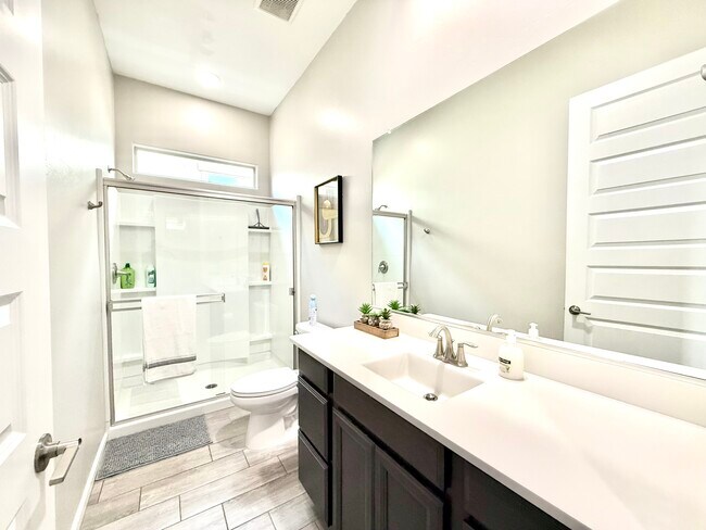 Foto del edificio - 8060 S Desert Indigo Dr