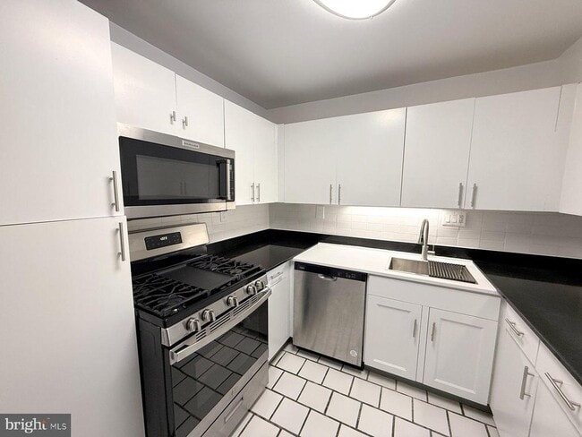 Foto del edificio - 606 Cooper Landing Rd