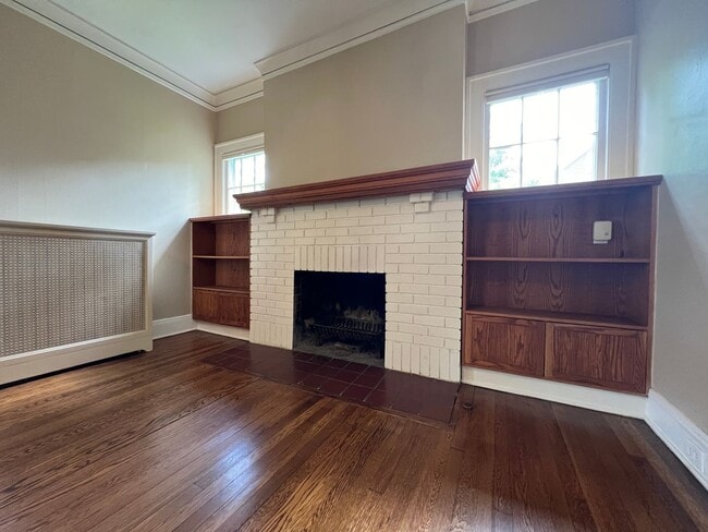 Foto del edificio - 2425 Demington Dr