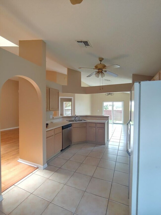 Foto del edificio - 1709 Burnham Ct