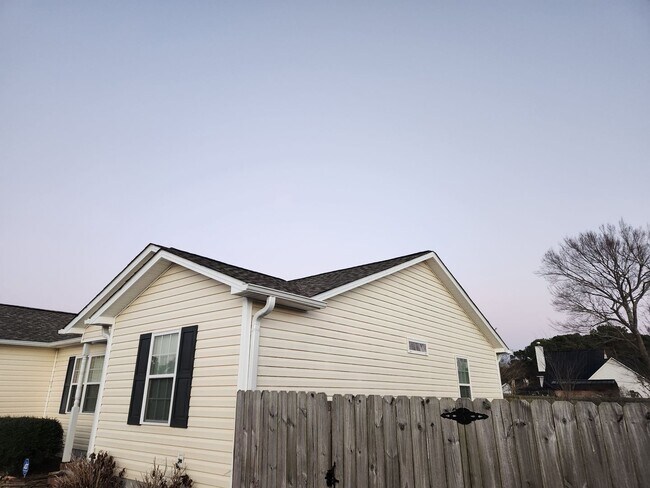 Foto del edificio - Sneads Ferry charm in Justice Farms
