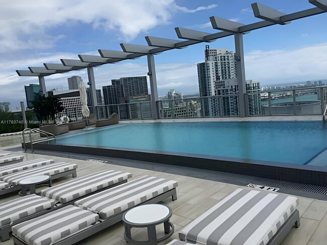 Foto del edificio - 1100 S Miami Ave