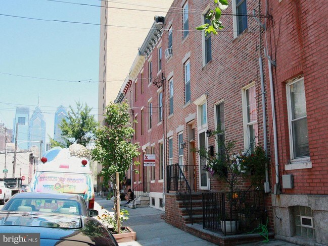 Building Photo - 765 S 16th St