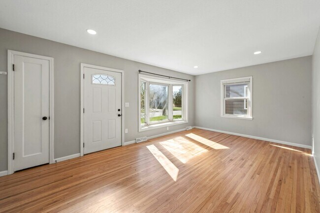 Foto del edificio - 6520 Stevens Ave