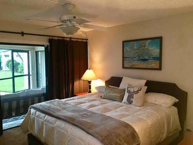 Foto del edificio - 1618-1612 12 Oaks Way