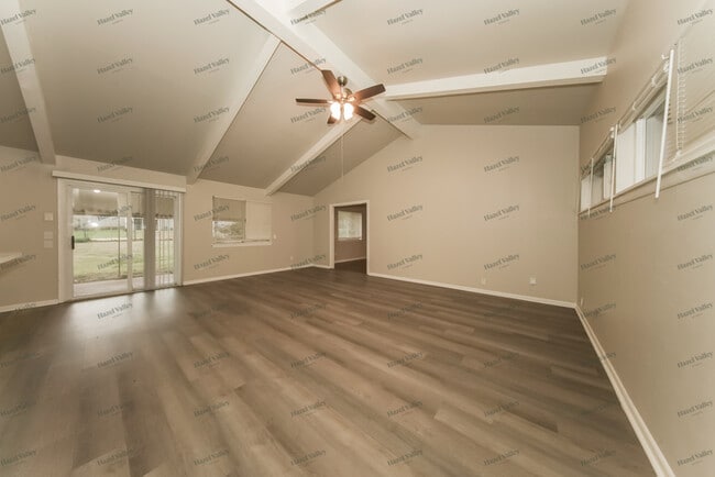 Foto del edificio - 5520 N Porter Dr