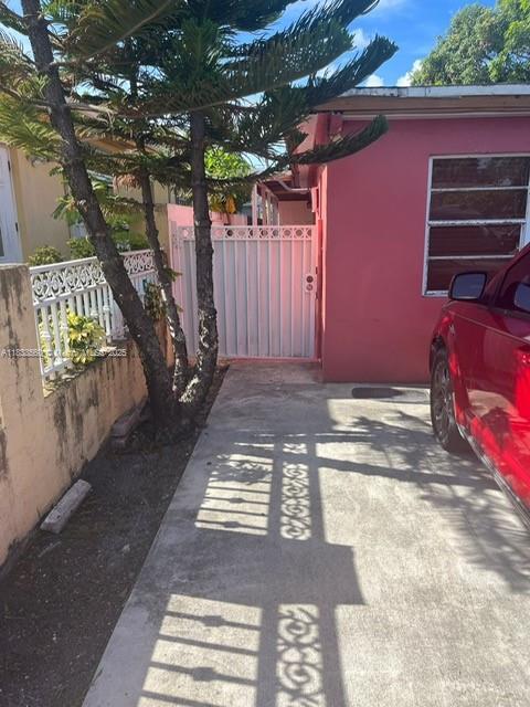 Foto principal - 541 E 16th St