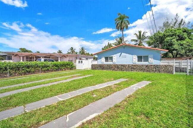 Building Photo - 1255 NW 32nd Ct