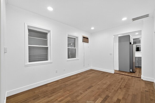 Foto del edificio - 93 W 11th St
